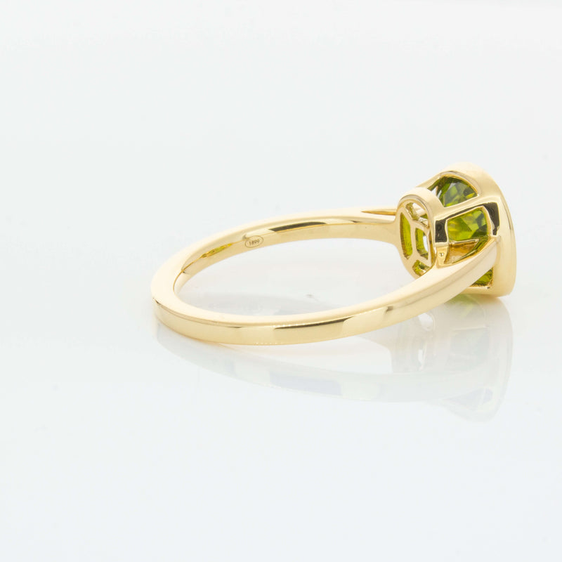 18ct Yellow Gold Peridot Ring-Ring-Walker & Hall
