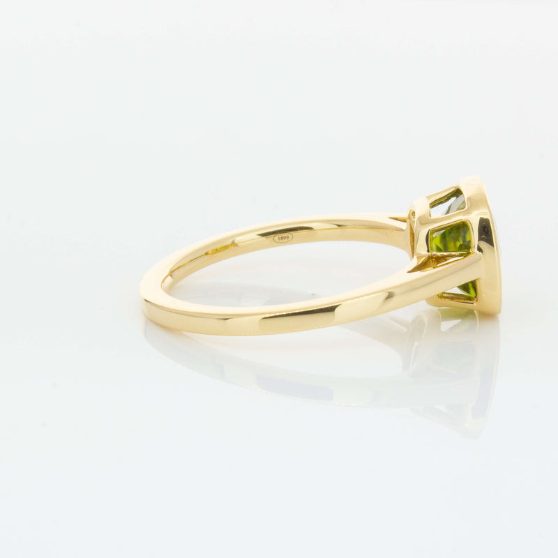 18ct Yellow Gold Peridot Ring-Ring-Walker & Hall