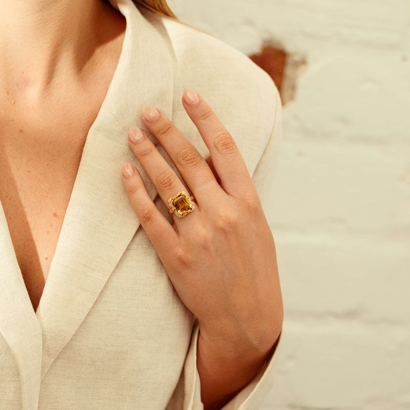 18ct Yellow Gold 5.56ct Citrine Ring-Ring-Walker & Hall