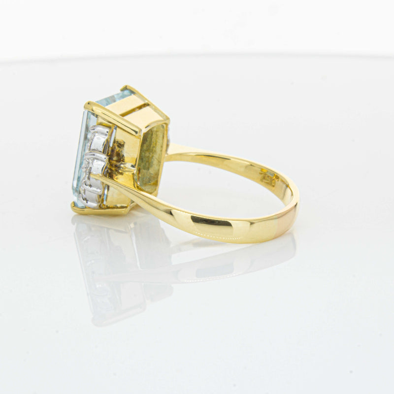 Deja Vu 18ct Yellow Gold 19.00ct Aquamarine & Diamond Ring-Ring-Walker & Hall