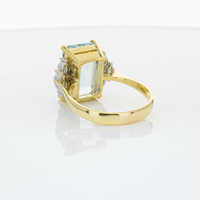 Deja Vu 18ct Yellow Gold 19.00ct Aquamarine & Diamond Ring-Ring-Walker & Hall