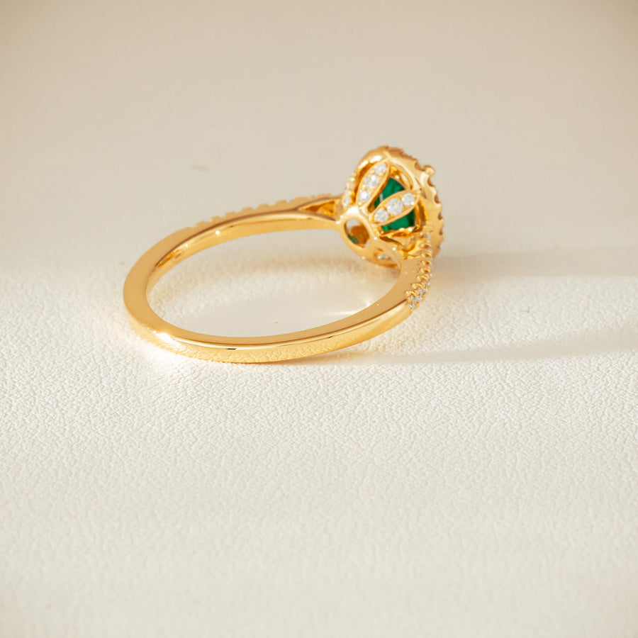 18ct Yellow Gold .63ct Emerald & Diamond Mini Sierra Ring - Ring - Walker & Hall