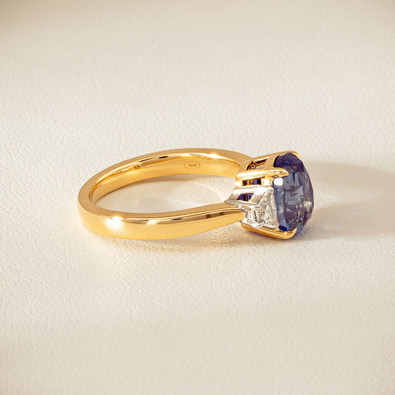 18ct Yellow Gold 4.00ct Sapphire & Diamond Ring - Ring - Walker & Hall