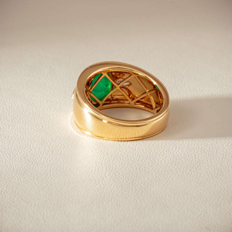 18ct Yellow Gold 2.12ct Oval Cabochon Emerald Ring - Ring - Walker & Hall