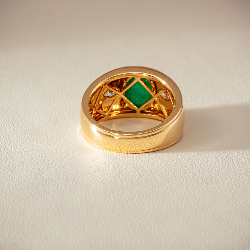 18ct Yellow Gold 2.12ct Oval Cabochon Emerald Ring - Ring - Walker & Hall