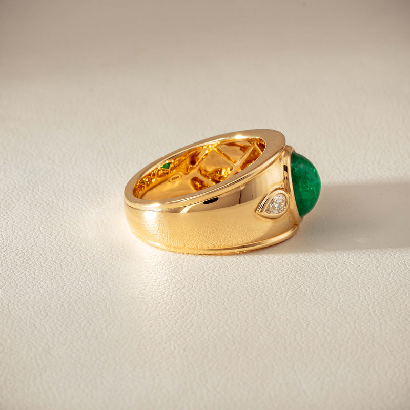 18ct Yellow Gold 2.12ct Oval Cabochon Emerald Ring - Ring - Walker & Hall