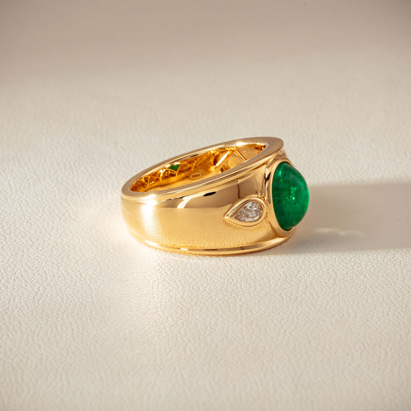 18ct Yellow Gold 2.12ct Oval Cabochon Emerald Ring - Ring - Walker & Hall