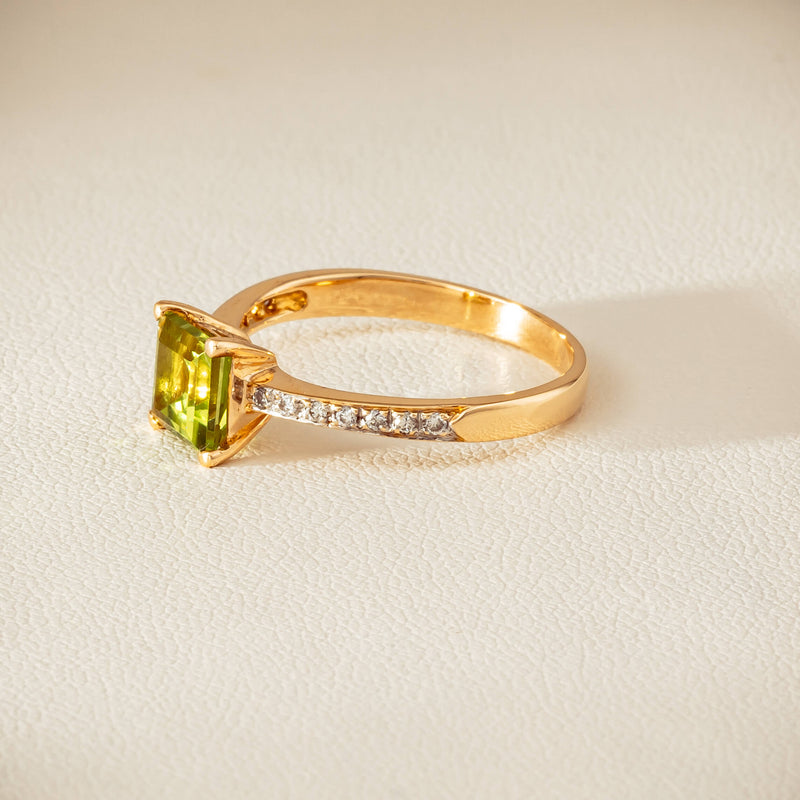 Deja Vu 14ct Yellow Gold Peridot & Diamond Ring - Ring - Walker & Hall
