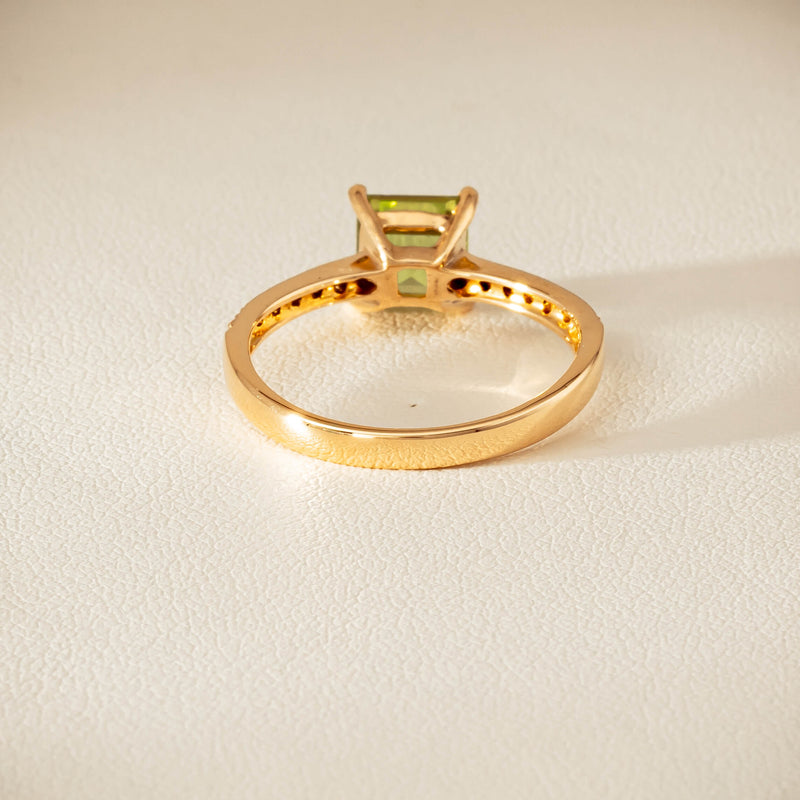 Deja Vu 14ct Yellow Gold Peridot & Diamond Ring - Ring - Walker & Hall