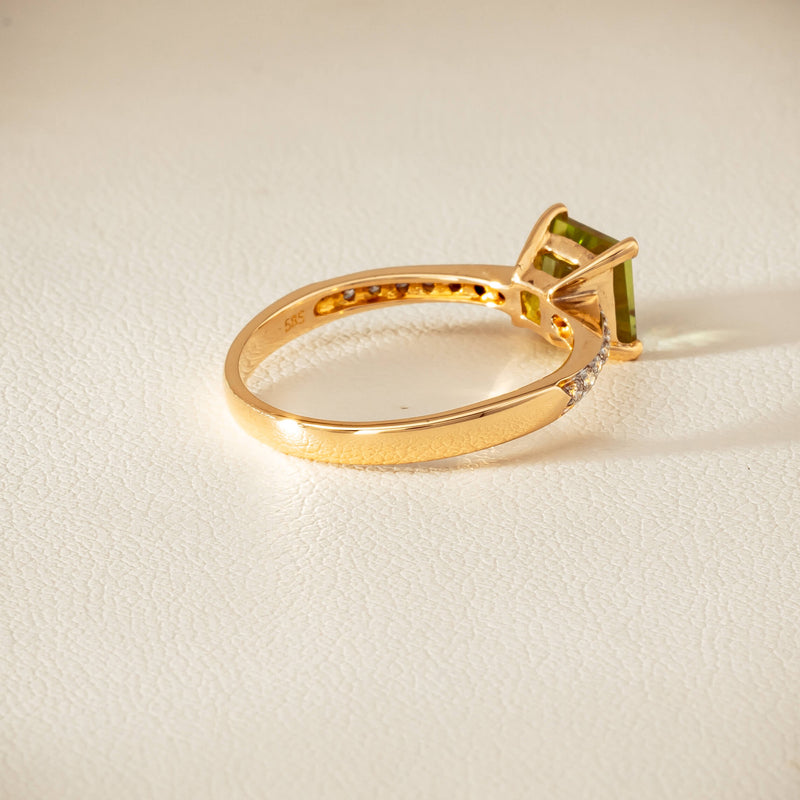 Deja Vu 14ct Yellow Gold Peridot & Diamond Ring - Ring - Walker & Hall