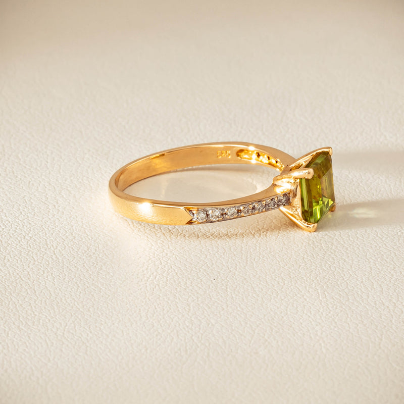 Deja Vu 14ct Yellow Gold Peridot & Diamond Ring - Ring - Walker & Hall