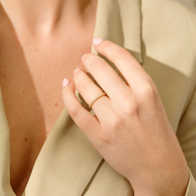 14ct Yellow Gold Diamond Phoebe band-Ring-Walker & Hall