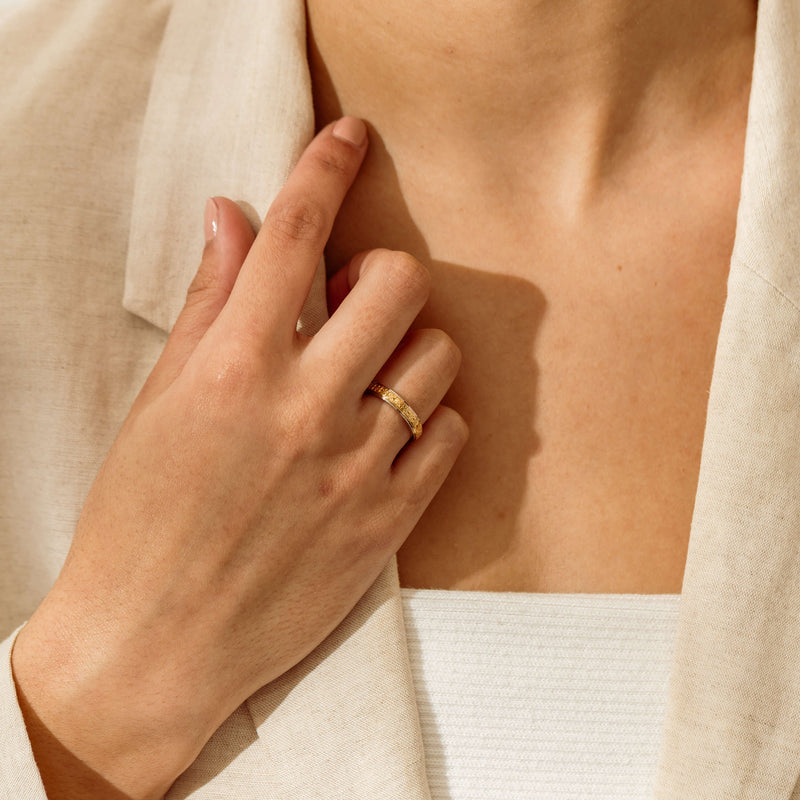 Deja Vu 18ct Bi-Tone Gold Engraved Band - Ring - Walker & Hall