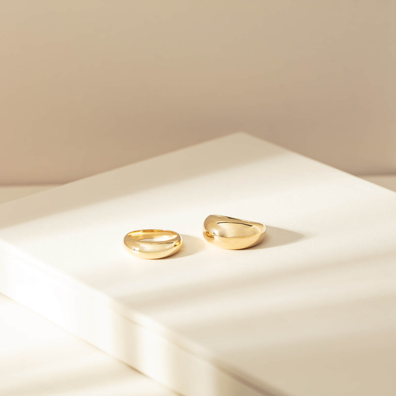 9ct Yellow Gold Madonna Ring-Ring-Walker & Hall