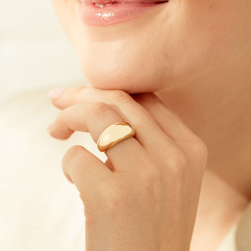 9ct Yellow Gold Madonna Ring-Ring-Walker & Hall