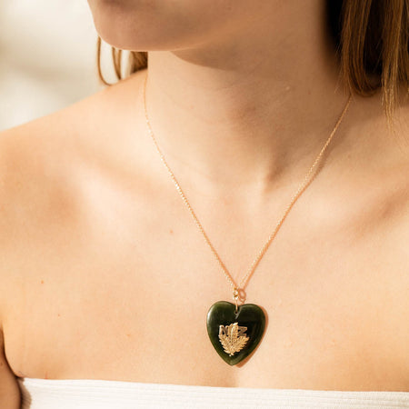 Vintage 9ct Yellow Gold Greenstone Heart Pendant-Necklace-Walker & Hall