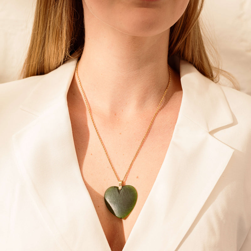Vintage 9ct Yellow Gold Greenstone Heart Pendant-Necklace-Walker & Hall