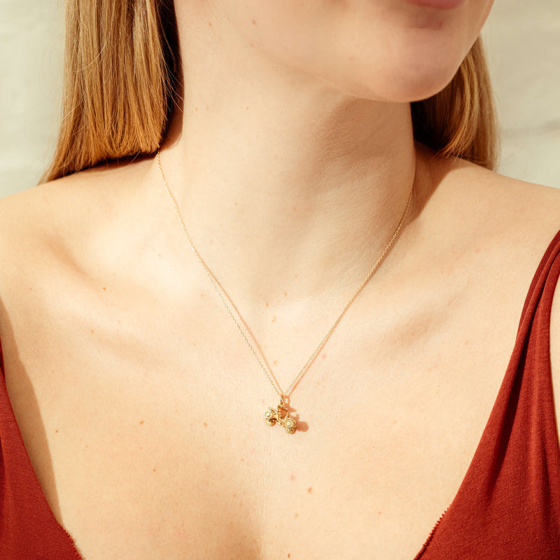 Deja Vu 9ct Yellow Gold Classic Car Charm-Charm-Walker & Hall