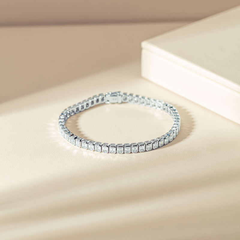 18ct White Gold 5.47ct Diamond Tennis Bracelet-Bracelet-Walker & Hall