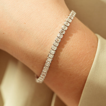 18ct White Gold 5.47ct Diamond Tennis Bracelet-Bracelet-Walker & Hall