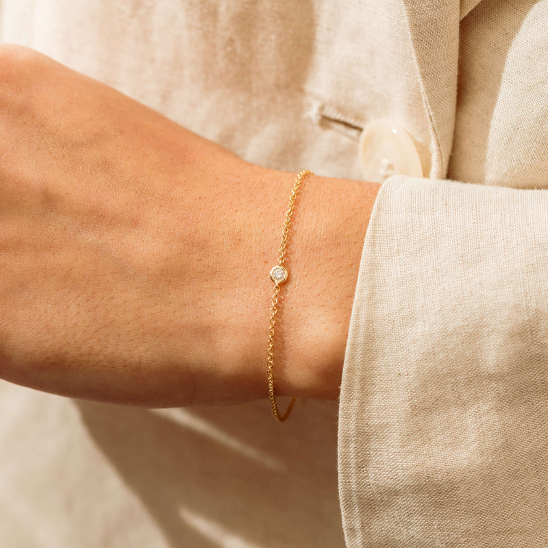 18ct Yellow Gold Diamond Natalia Single-Stone Bracelet - Bracelet - Walker & Hall