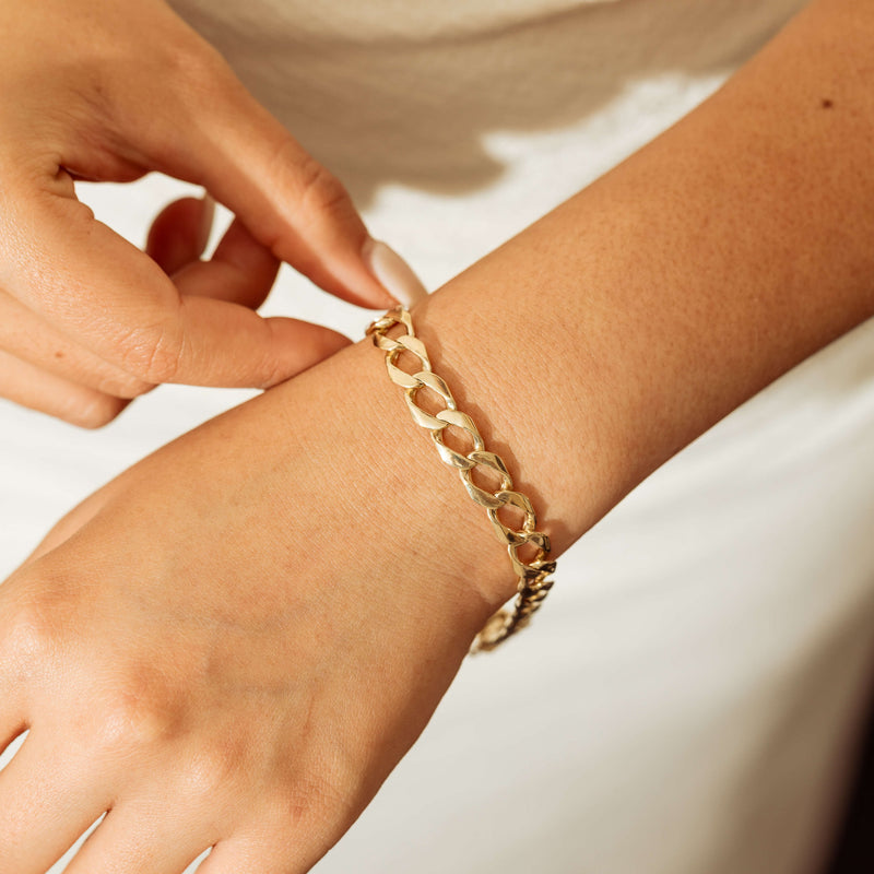 Deja Vu 9ct Yellow Gold Long Curb Link Bracelet-Bracelet-Walker & Hall
