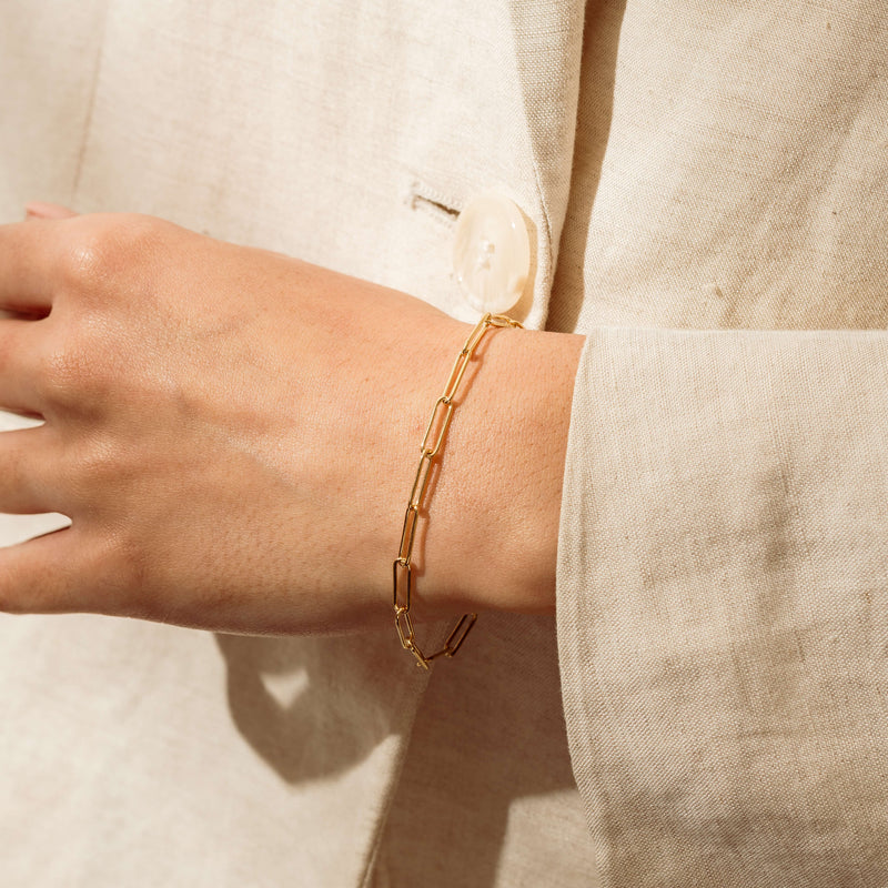 9ct Yellow Gold Paperclip Link Bracelet - Bracelet - Walker & Hall