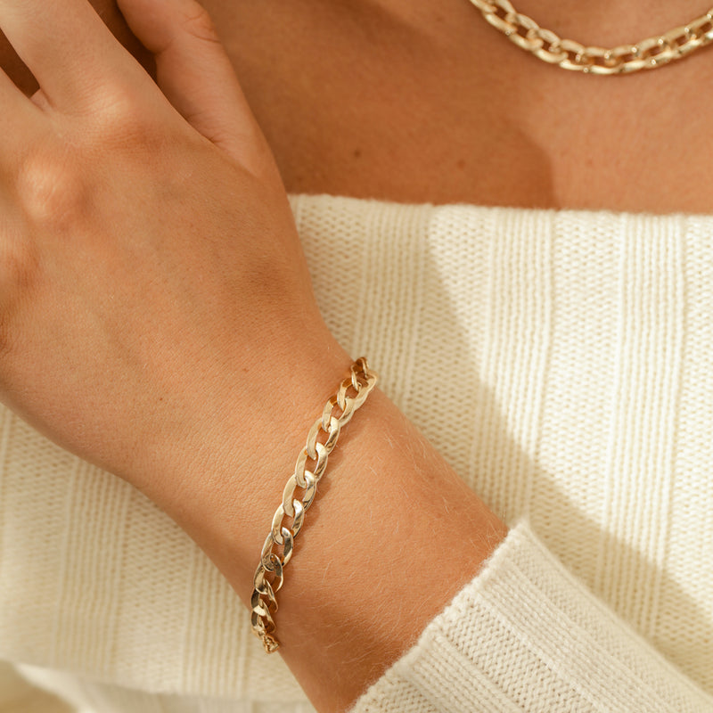 9ct Yellow Gold Infinite Link Bracelet-Bracelet-Walker & Hall