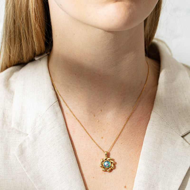 18ct Yellow Gold Paua Pearl Pendant-Necklace-Walker & Hall