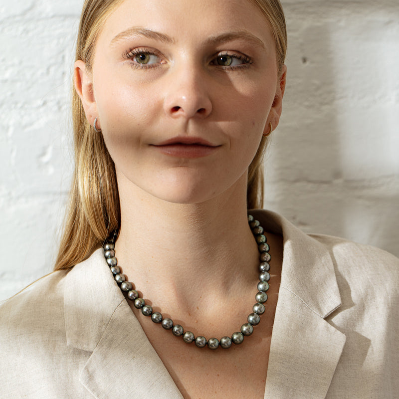 18ct Yellow Gold Cultured Black Pearl Necklace-Necklace-Walker & Hall