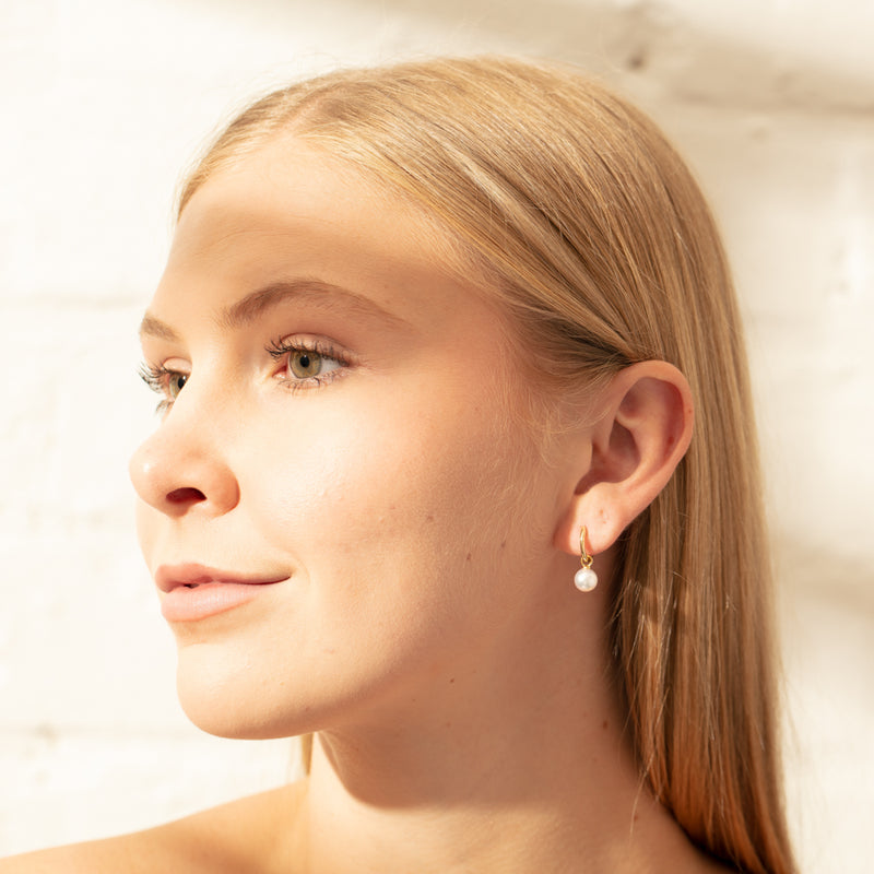 18ct Yellow Gold Cosy Earrings With Akoya Pearls-Earrings-Walker & Hall