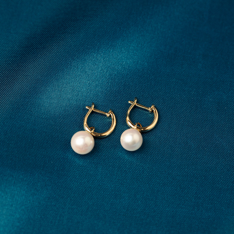 18ct Yellow Gold Cosy Earrings With Akoya Pearls-Earrings-Walker & Hall