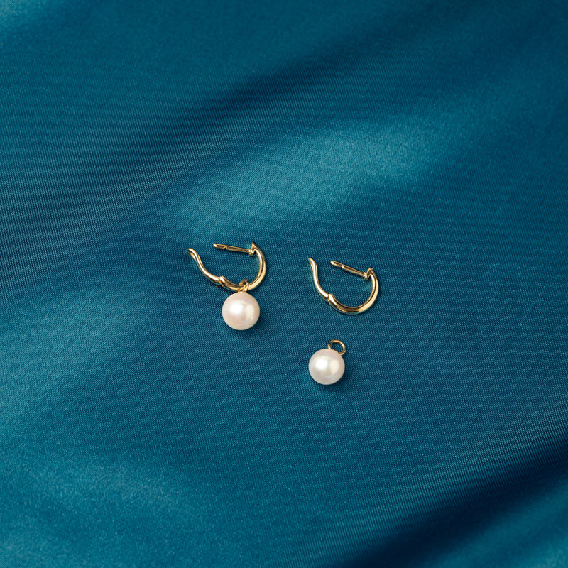 18ct Yellow Gold Cosy Earrings With Akoya Pearls-Earrings-Walker & Hall