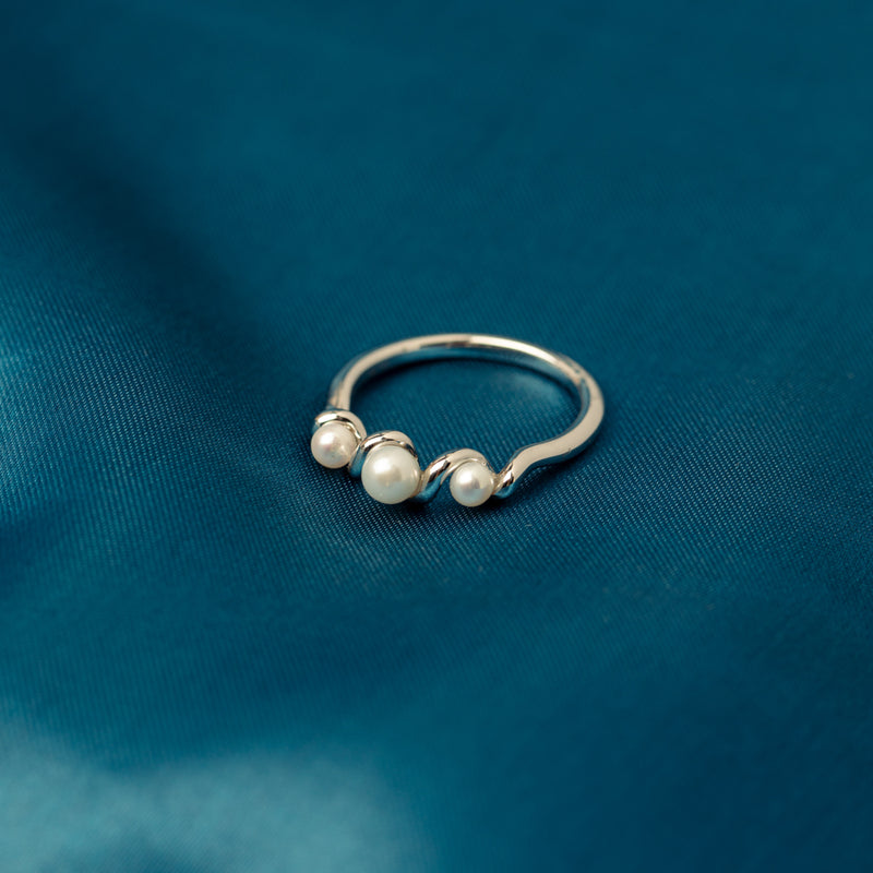 18ct White Gold Akoya Pearl Margaux Ring-Ring-Walker & Hall