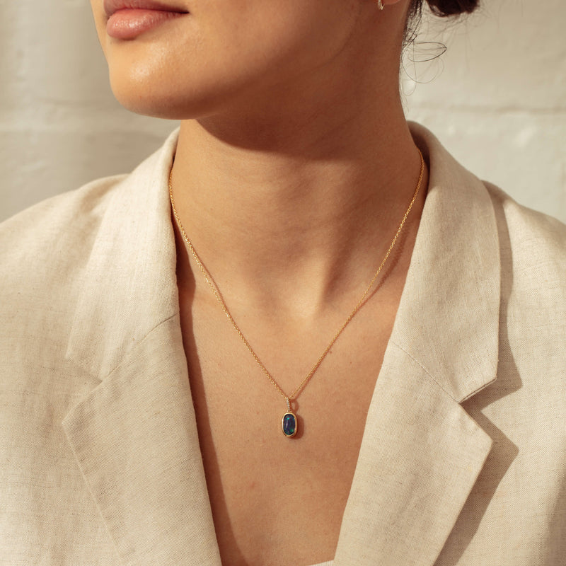 18ct Yellow Gold 1.83ct Opal & Diamond Pendant - Necklace - Walker & Hall