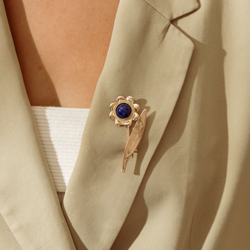 Deja Vu 9ct Yellow Gold Lapis Flower Brooch - Brooch - Walker & Hall