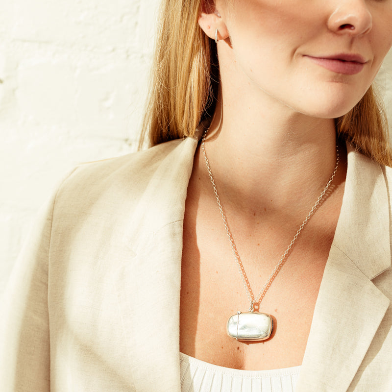 Vintage Sterling Silver Vesta Case with Chain-Vesta Case-Walker & Hall