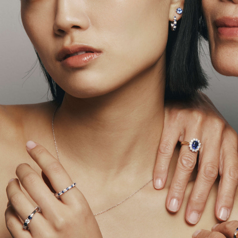 18ct White Gold Sapphire & Diamond Panorama Band-Ring-Walker & Hall