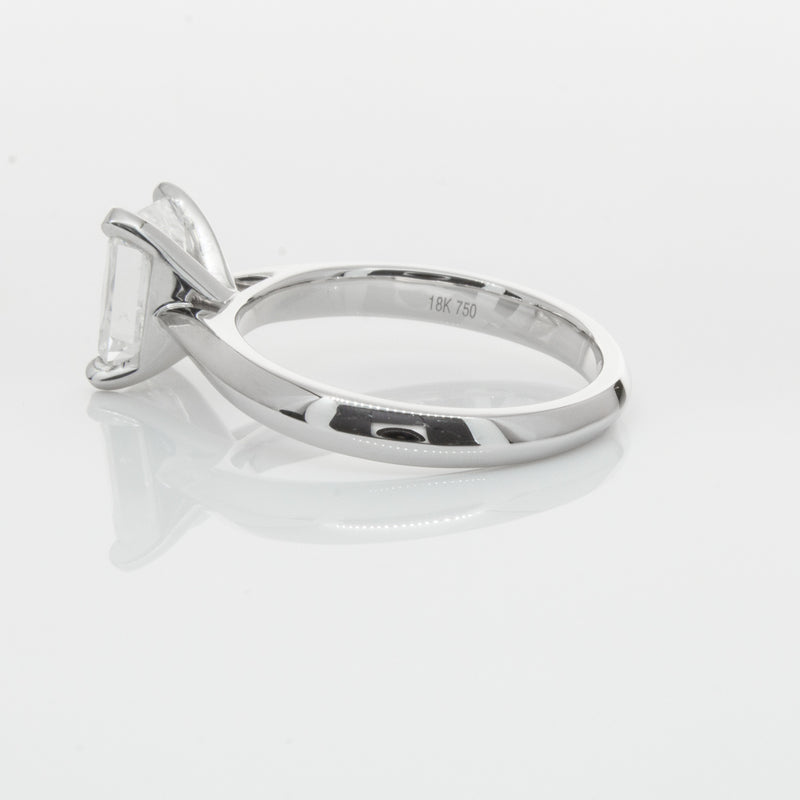 18ct White Gold Radiant Cut Diamond Venetian Ring-Ring-Walker & Hall