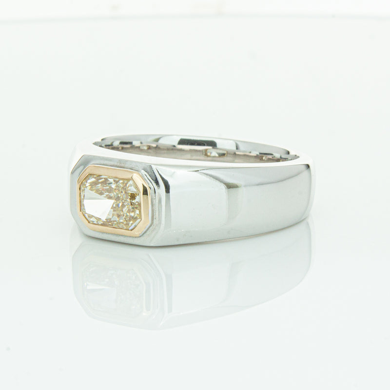 14ct White Gold Diamond Ring-Ring-Walker & Hall