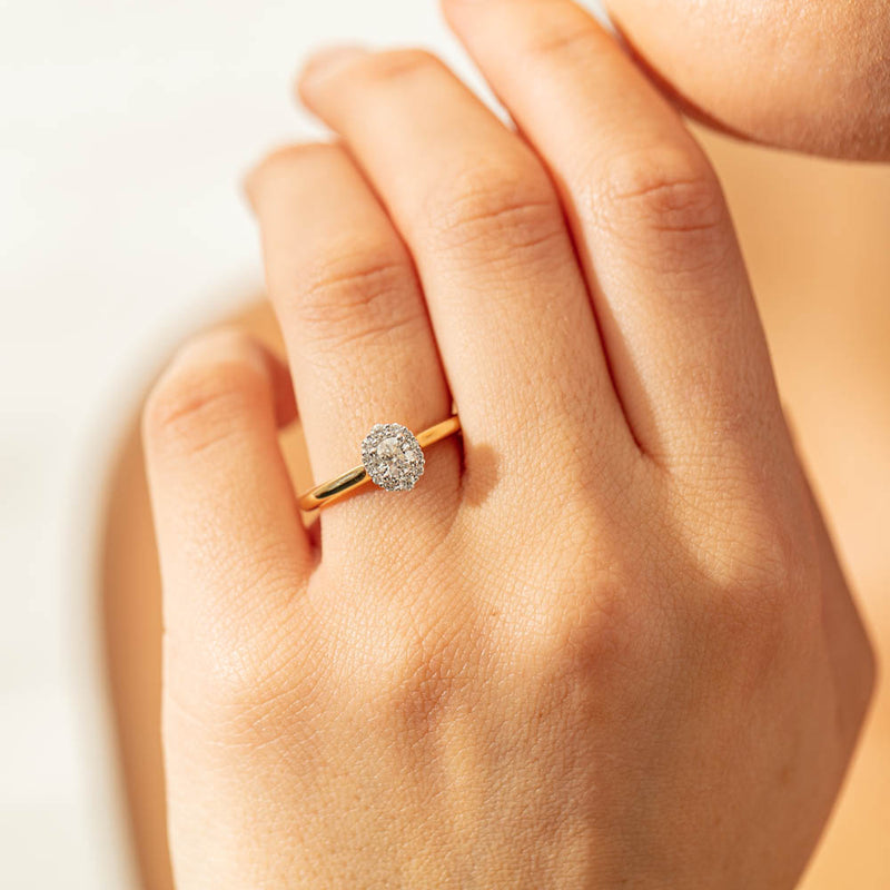 18ct Yellow Gold Diamond Cello Ring-Ring-Walker & Hall