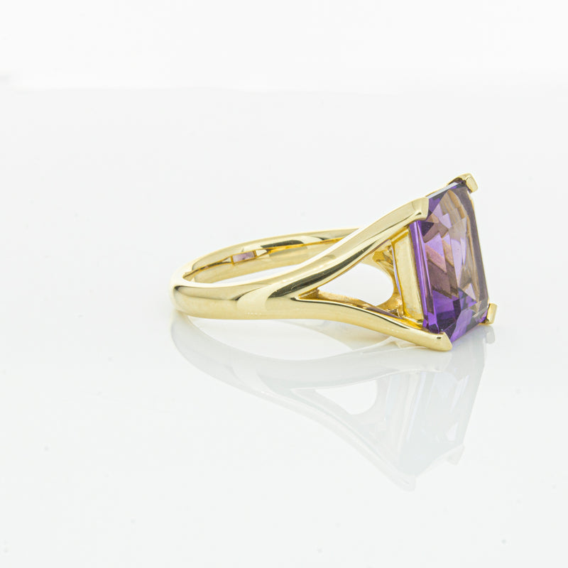 14ct Yellow Gold Amethyst Verona Ring-Ring-Walker & Hall