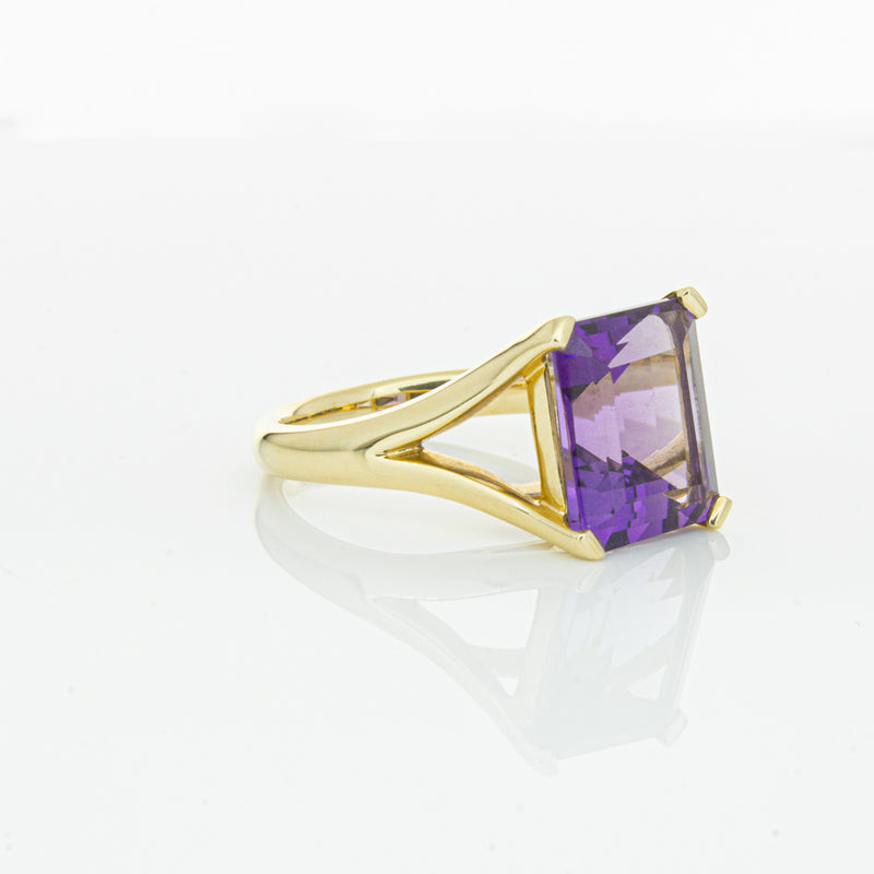 14ct Yellow Gold Amethyst Verona Ring-Ring-Walker & Hall