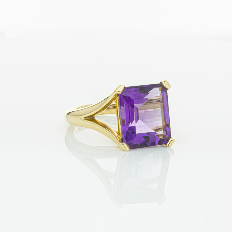 14ct Yellow Gold Amethyst Verona Ring-Ring-Walker & Hall