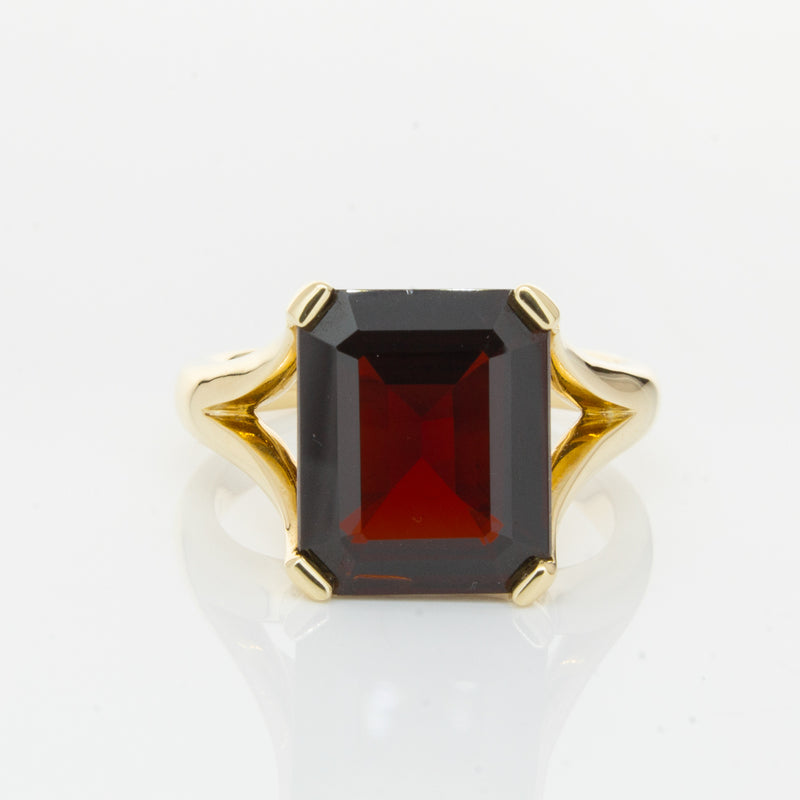 14ct Yellow Gold Garnet Verona Ring-Ring-Walker & Hall