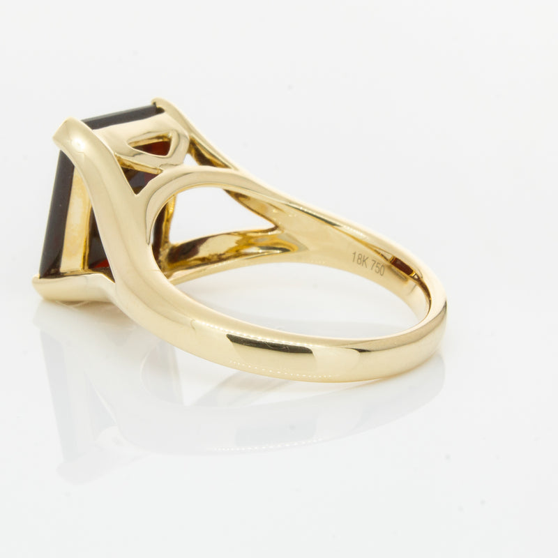 14ct Yellow Gold Garnet Verona Ring-Ring-Walker & Hall