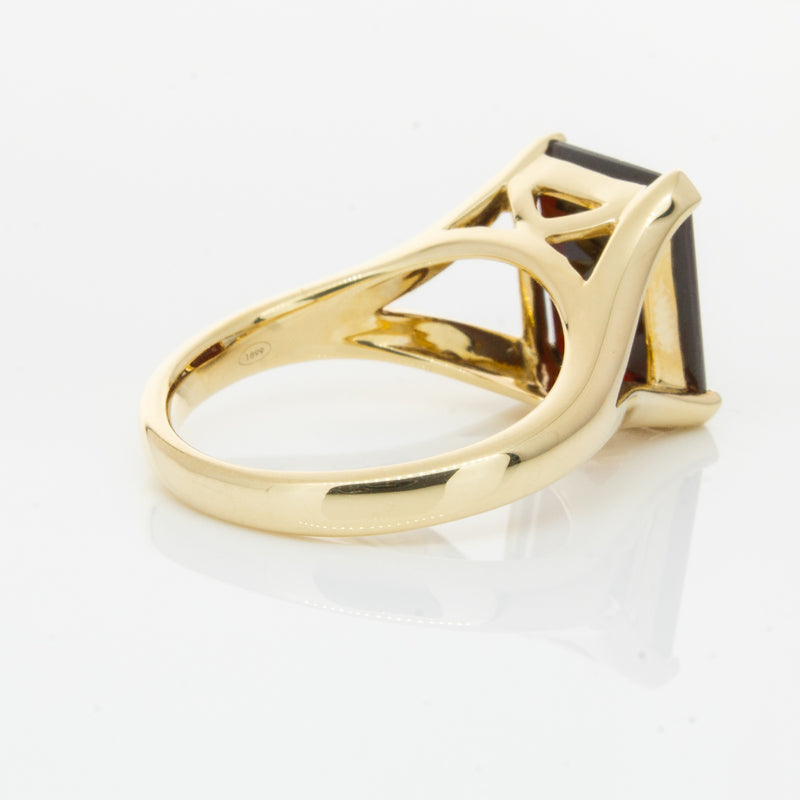 14ct Yellow Gold Garnet Verona Ring-Ring-Walker & Hall