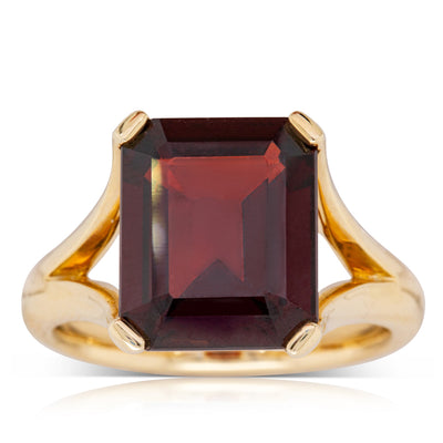 14ct Yellow Gold Garnet Verona Ring-Ring-Walker & Hall