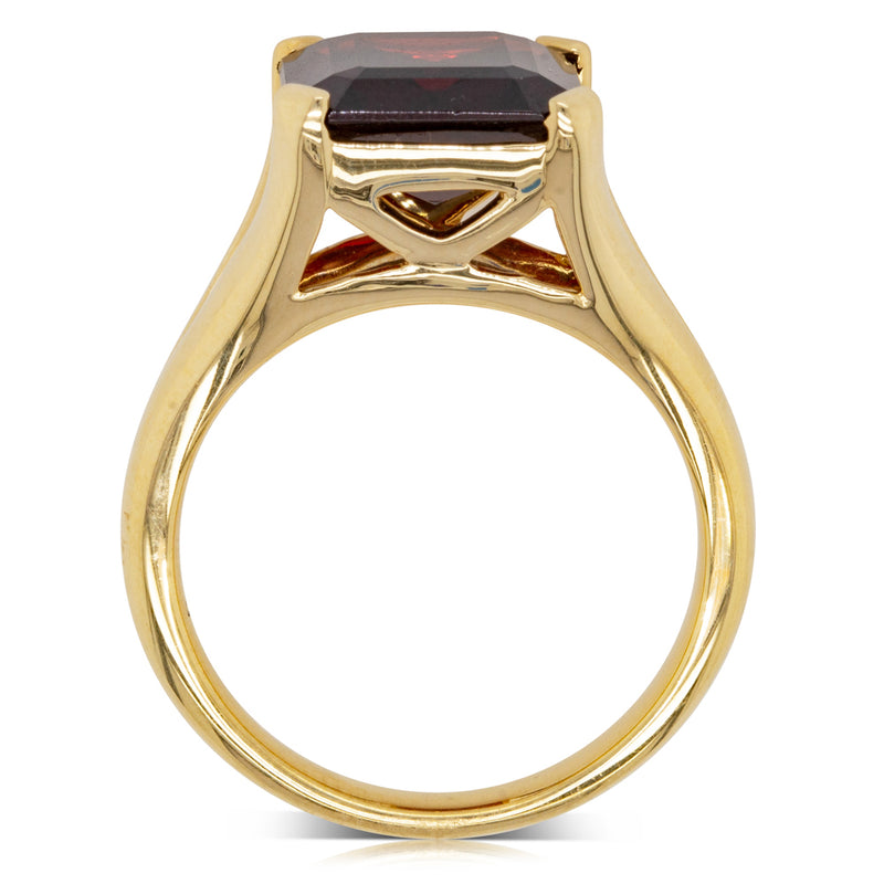 14ct Yellow Gold Garnet Verona Ring-Ring-Walker & Hall