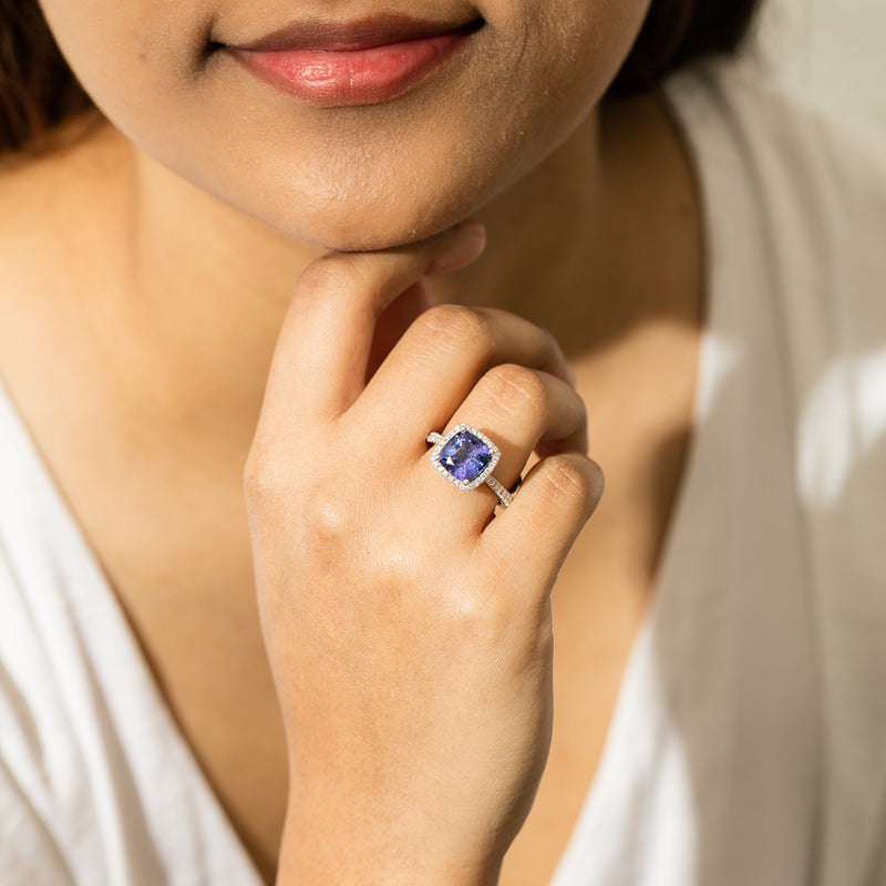 18ct White Gold Tanzanite & Diamond Ring-Ring-Walker & Hall